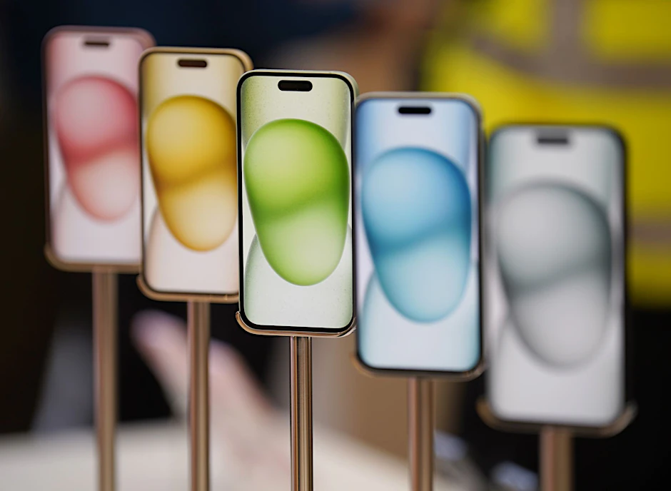 ARCHIV - Die gebrauchten Ersatzteile sollen generell ab dem iPhone 15 genutzt werden können.  