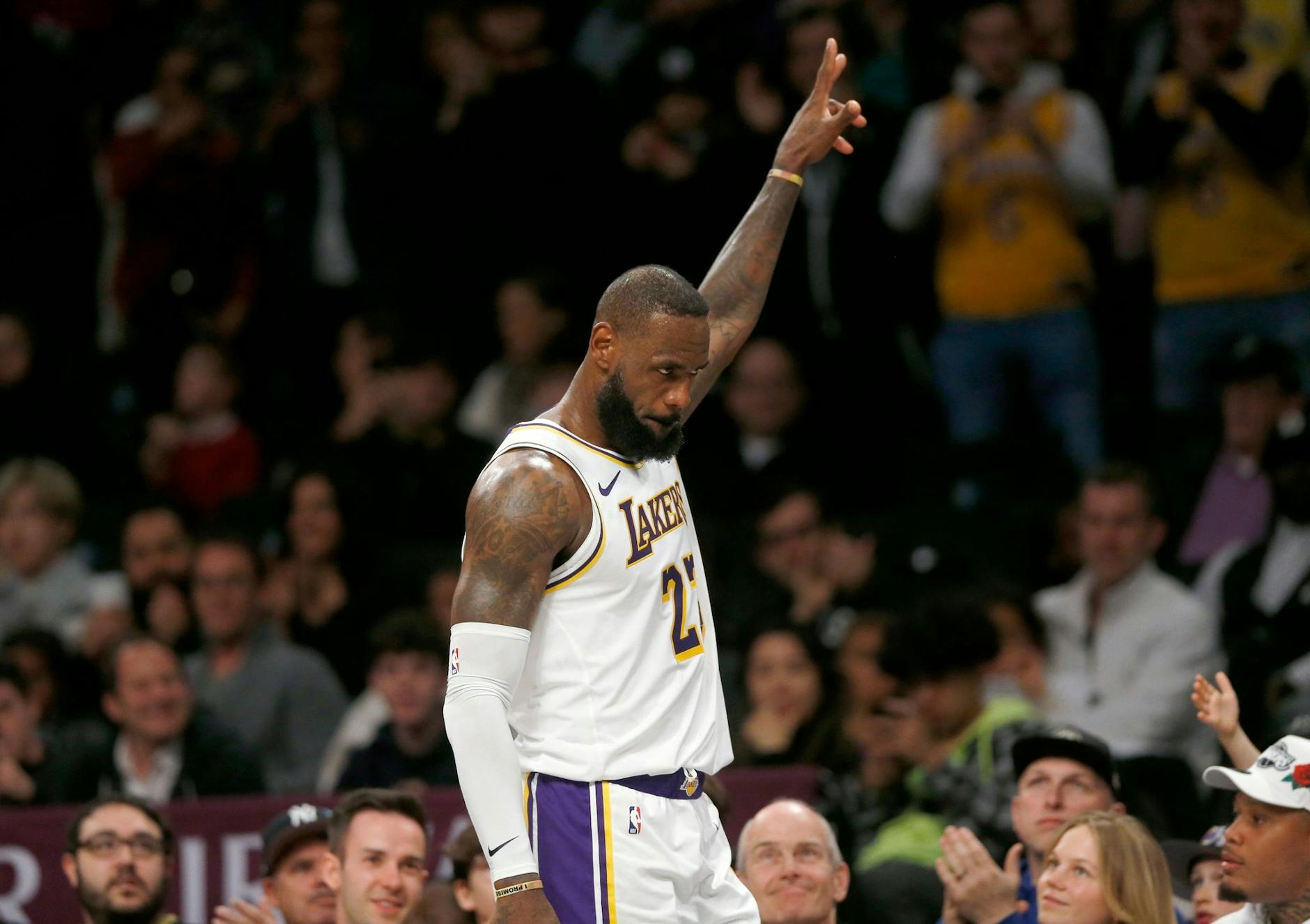 dpatopbilder - Erzielte bislang 40.474 Punkte in Hauptrunden-Partien in seiner NBA-Karriere: LeBron James.