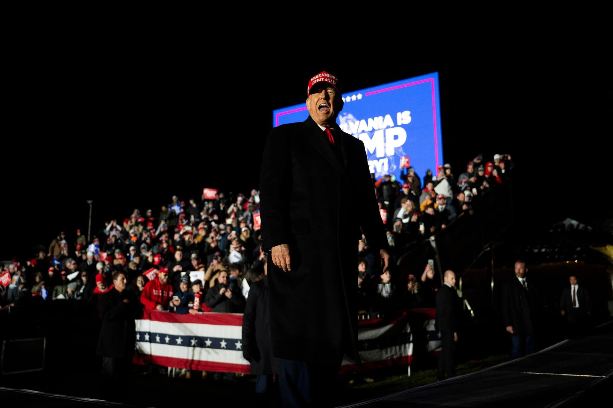 dpatopbilder - Der Strafprozess gegen den ehemaligen US-Präsidenten Donald Trump beginnt mit der Auswahl der Geschworenen.  