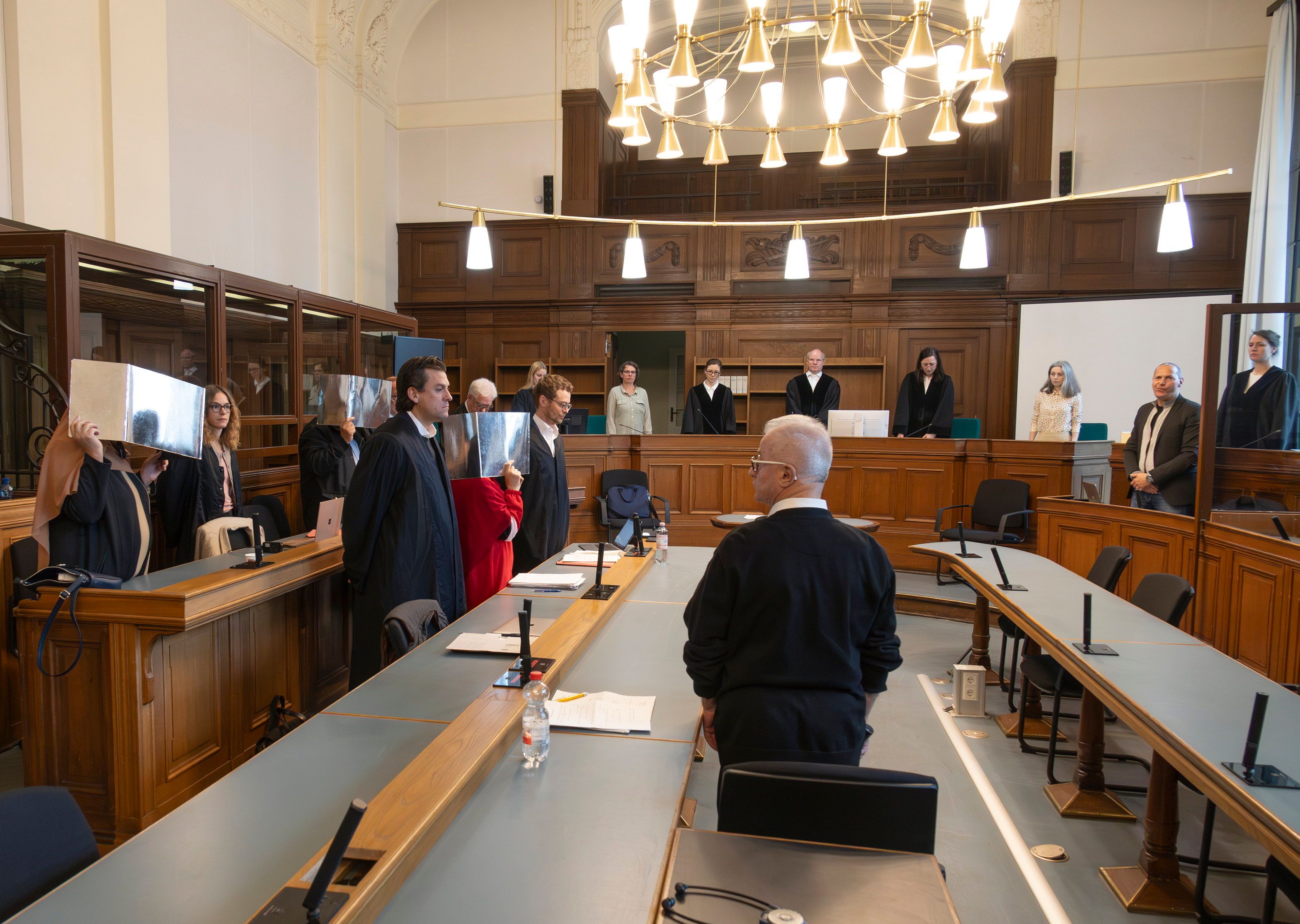 Mordkomplott aus Rache? In Berlin ist eine ganze Familie angeklagt