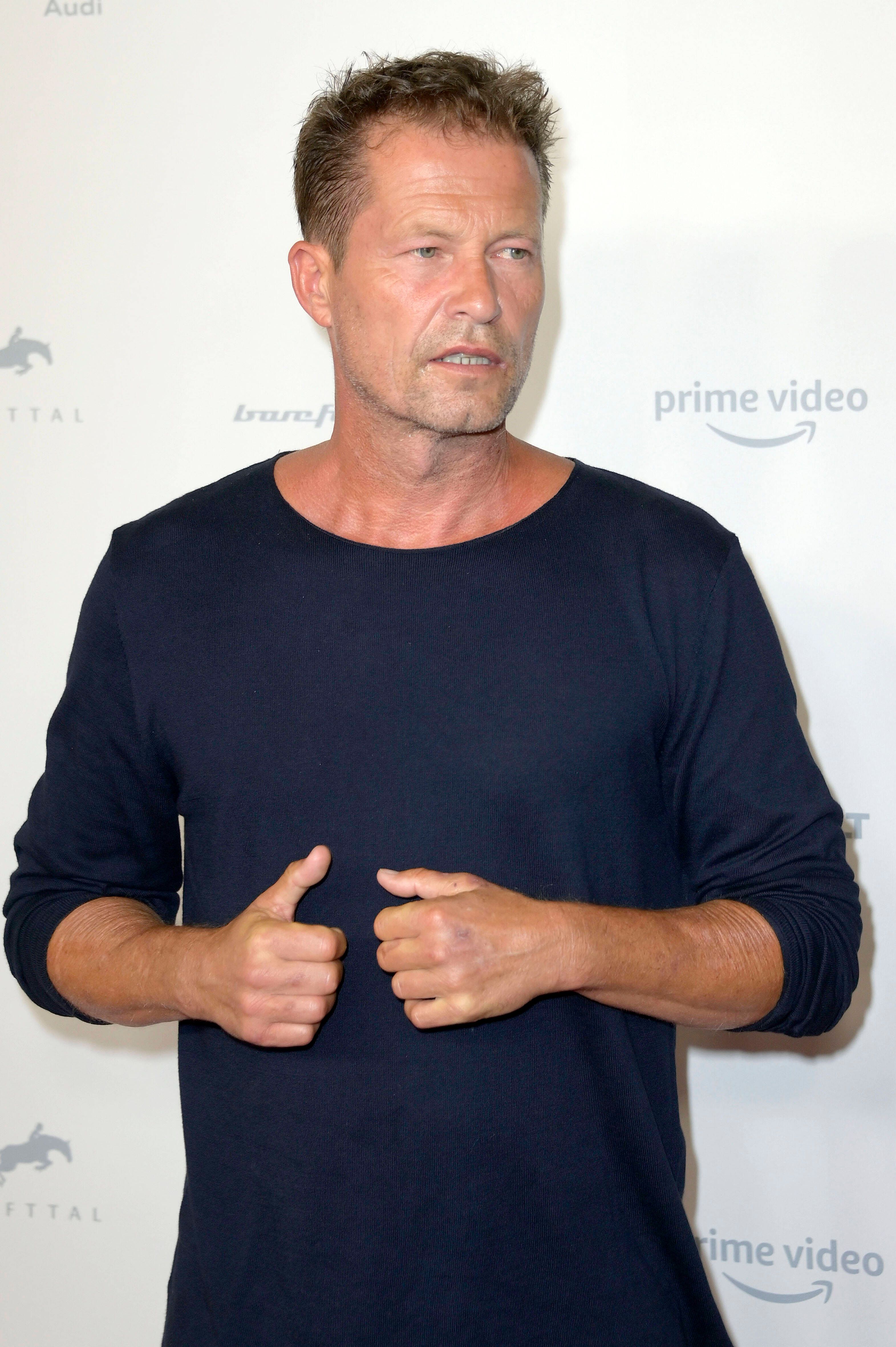 Til Schweigers skurriler Klinik-Auftritt: Er lallt! Was sonst noch auffällt