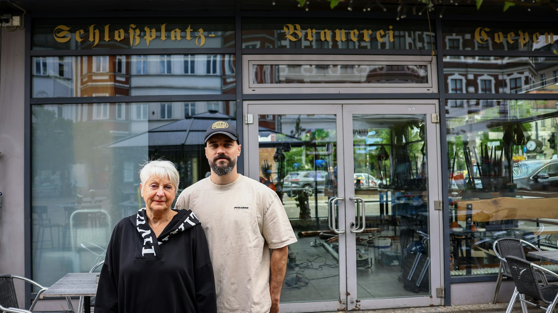 Nach dem Tod ihres Mannes leitet Astrid Rubbert zusammen mit ihrem Sohn Maximilian die Schloßplatzbrauerei Köpenick.