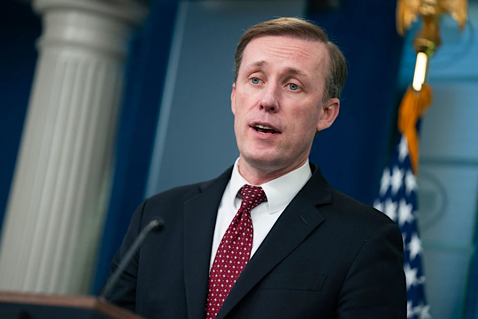 ARCHIV - Jake Sullivan, Nationaler Sicherheitsberater der USA, teilt mit, dass die USA nach dem iranischen Angriff auf Israel neue Sanktionen gegen den Iran verhängen werden.  