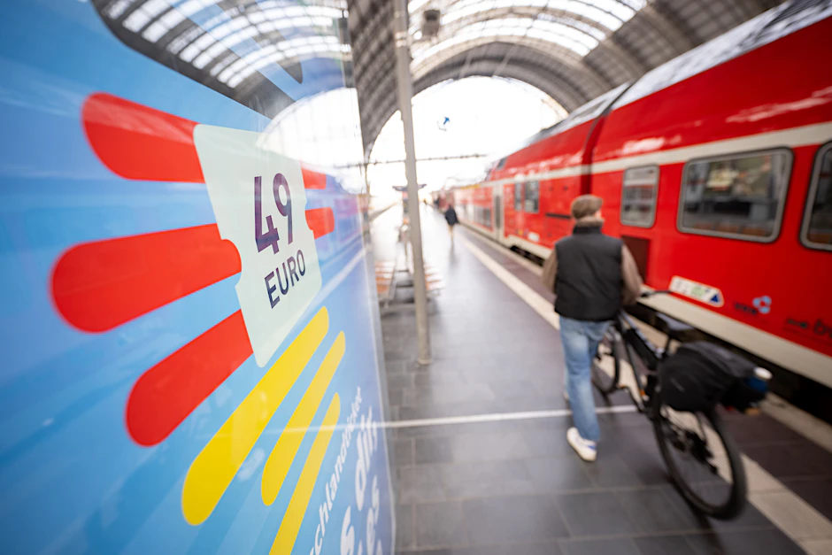 Wie geht es mit dem Deutschlandticket weiter? Darüber beraten die Verkehrsminister in Münster.
