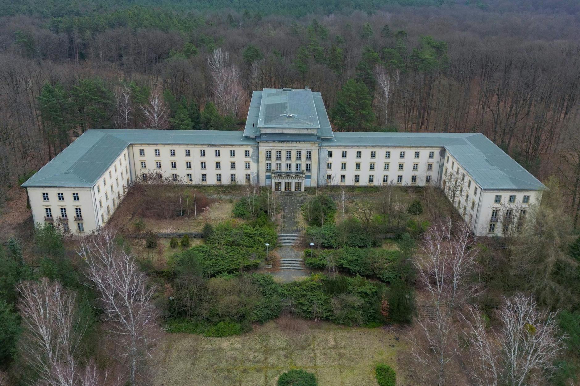 Das Areal am Bogensee: Seit 1998 stehen die Gebäude leer.