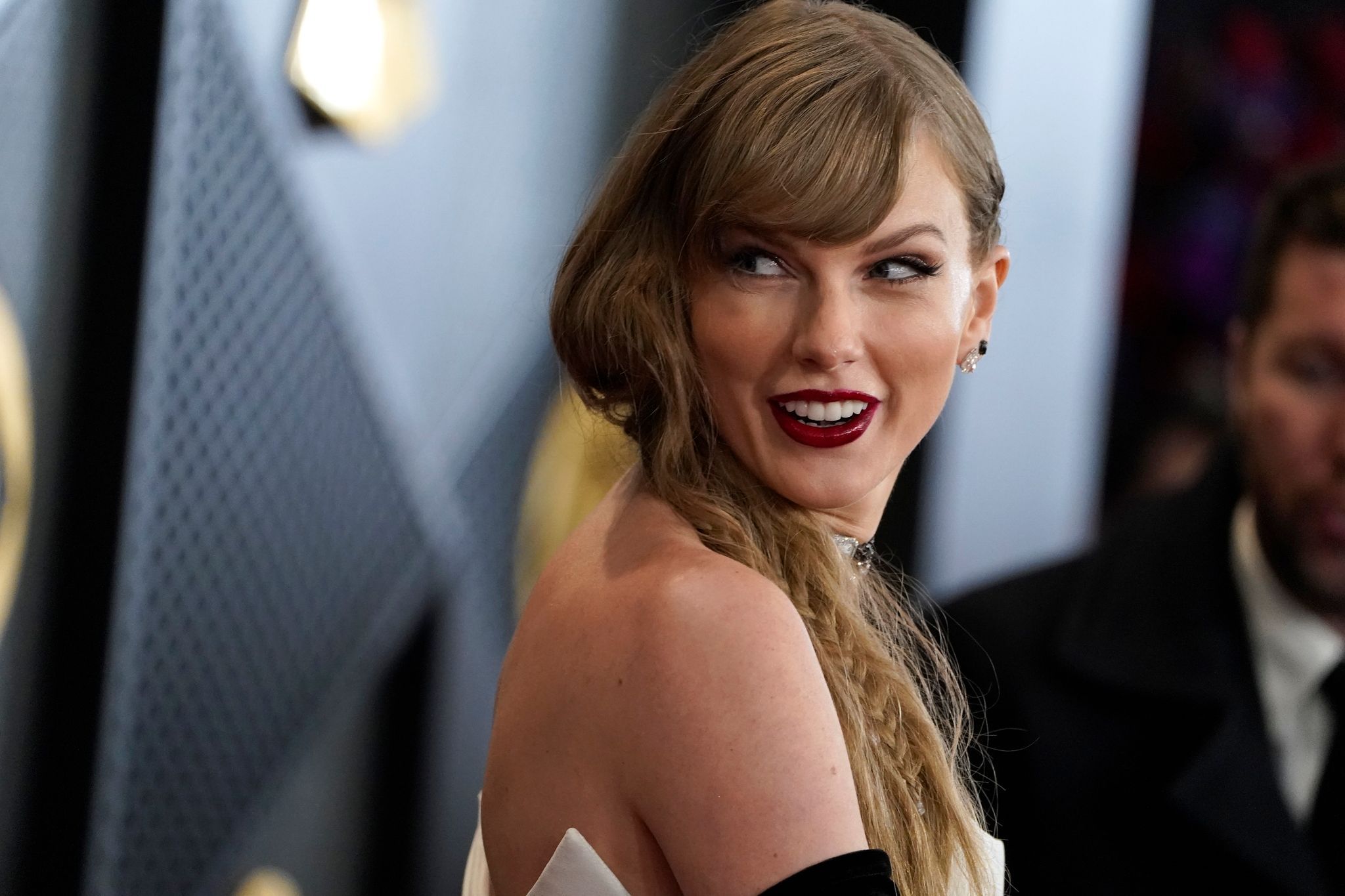 Beten Mit Taylor Swift – Kirche Lockt Hunderte In Gottesdienst