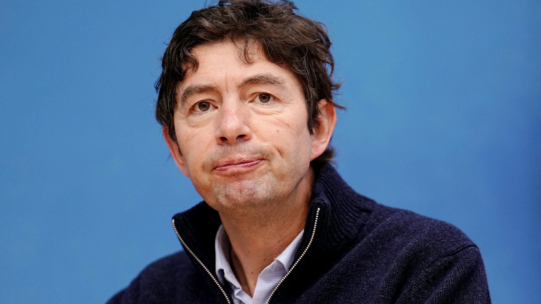 Christian Drosten, Direktor des Instituts für Virologie an der Berliner Charité, ist&nbsp;2022 auf einem Campingplatz angefeindet worden. Nun ist ein Paar von einem Gericht in Waren (Mecklenburg-Vorpommern) deshalb verurteilt worden. (Archivfoto)