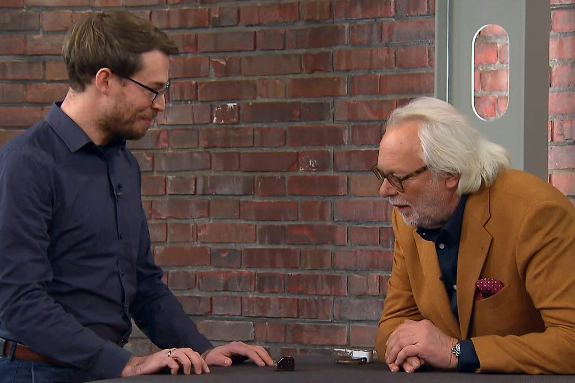 Zockerei im „Bares für Rares“-Händlerraum – Kaufpreis wird ausgewürfelt