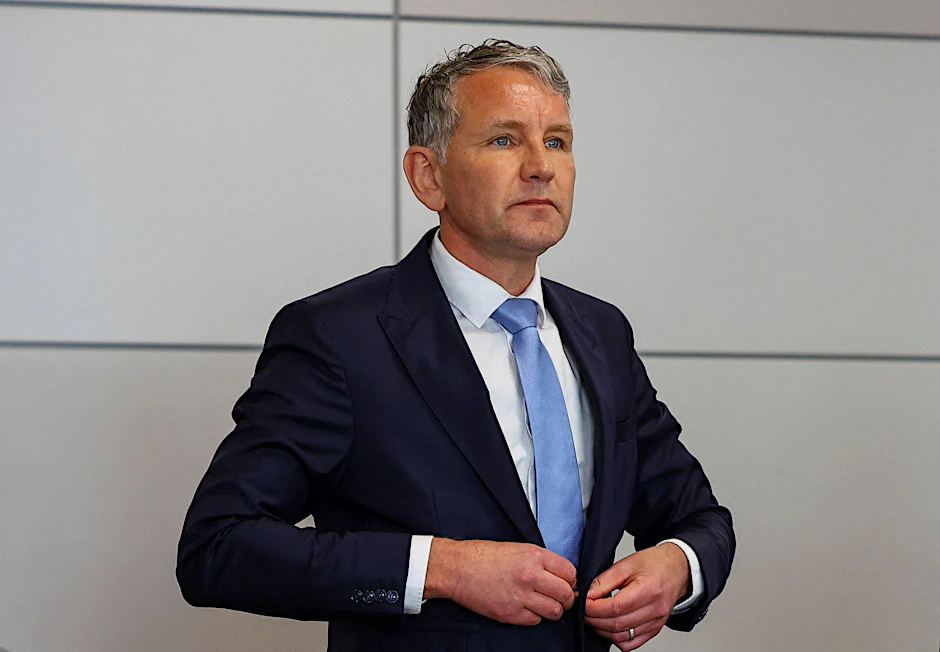 Björn Höcke im Gerichtssaal im Landgericht Halle