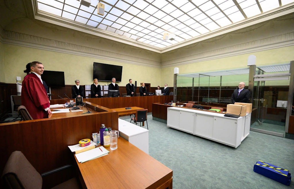 Spionageprozess in Berlin: Staatsgeheimnisse an Russland verraten? Jetzt spricht der angeklagte BND-Mann