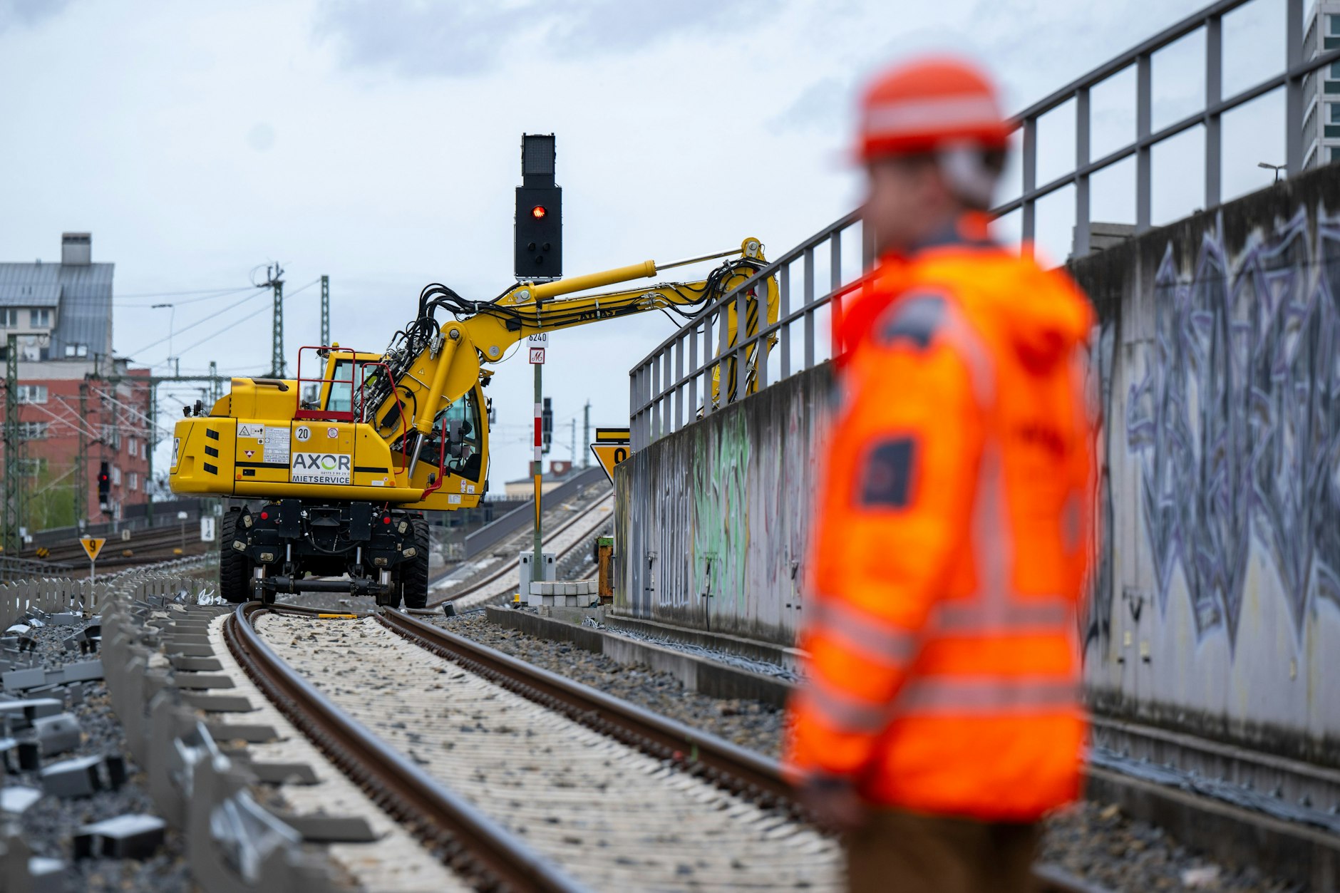 Een nieuwe S-Bahn-route voor de Hauptstadt-regio: Swiss Wedding en Hauptbahnhof in december 2024 op de nieuwe lijn S15 in Betrieb.  De aanleg van infrastructuur is belangrijker dan een tariefgift, zegt Kritiker.