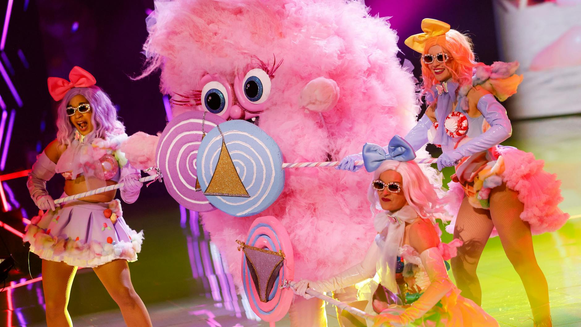 Auch die Zuckerwatte gehört zu den aktuellen Figuren bei „The Masked Singer“.