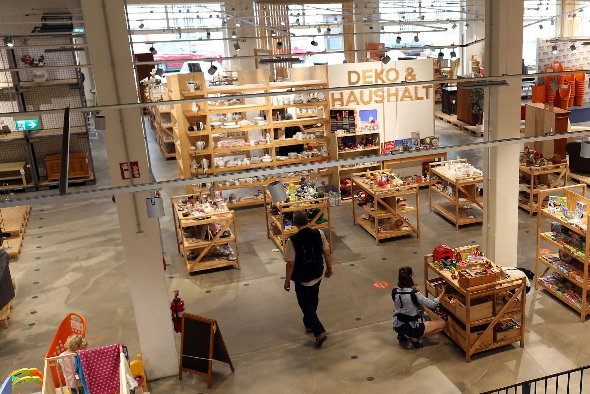 Seit 2020 gibt es das Gebrauchtwarenkaufhaus NochMall der BSR in Berlin-Reinickendorf. Man findet dort, was man nicht gesucht hat.&nbsp;&nbsp;