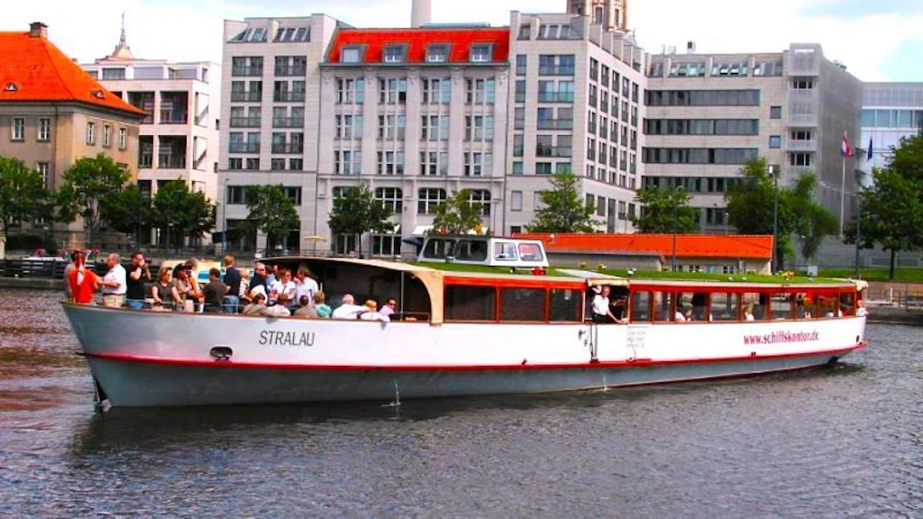 Boot mieten: Schiff „Stralau“ bis 100 Personen. Bootsverleih einfach gemacht!