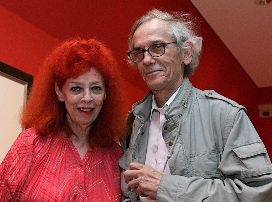 ARCHIV - Die Verhüllungskünstler Christo und Jeanne-Claude im Jahr 2006.  