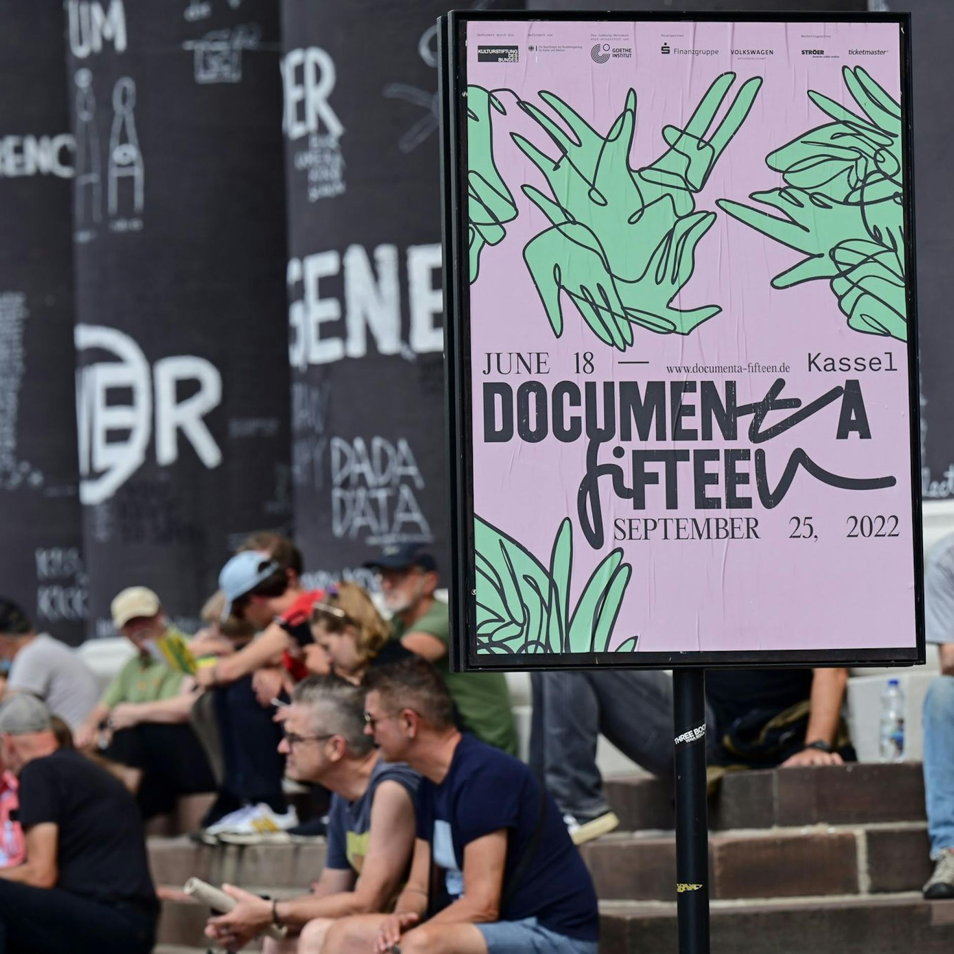 Image - documenta: Petition zum Erhalt der Kunstfreiheit übergeben