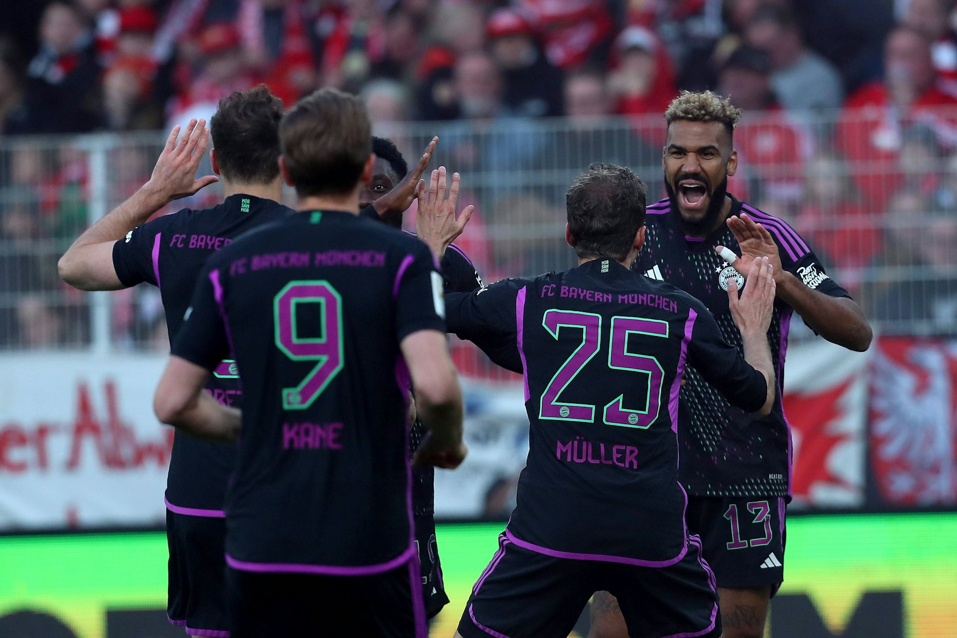 Fünffach-Jubel: Der FC Bayern macht in der zweiten Halbzeit mit dem 1. FC Union kurzen Prozess.
