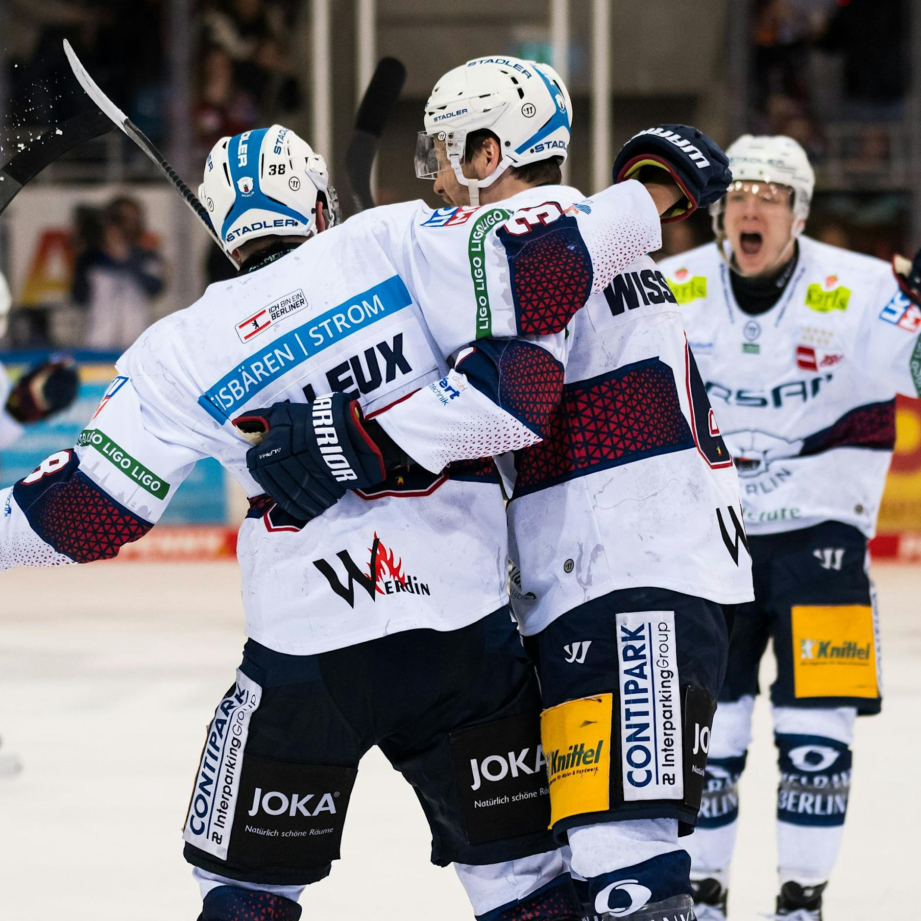 2:1-Wahnsinn! Eisbären gewinnen längstes Finalspiel aller DEL-Zeiten