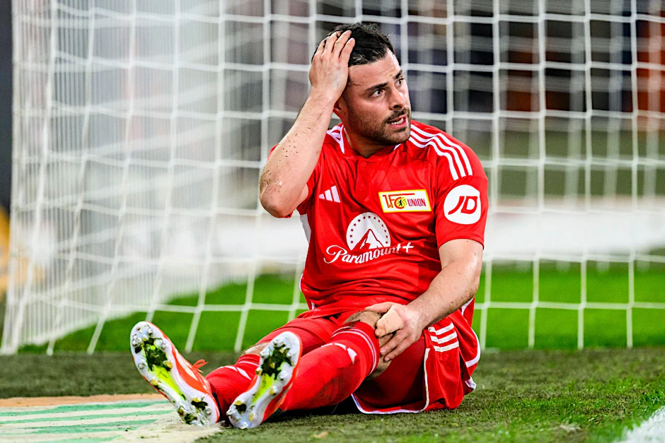 Union Berlins Kevin Volland reagiert unzufrieden.  