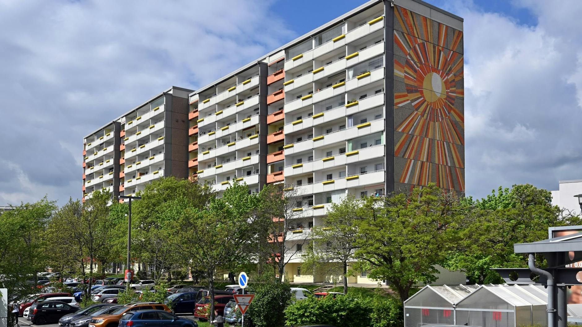 Dieser Plattenbau in der Schleizer Straße in Gera soll unter Denkmalschutz gestellt werden.