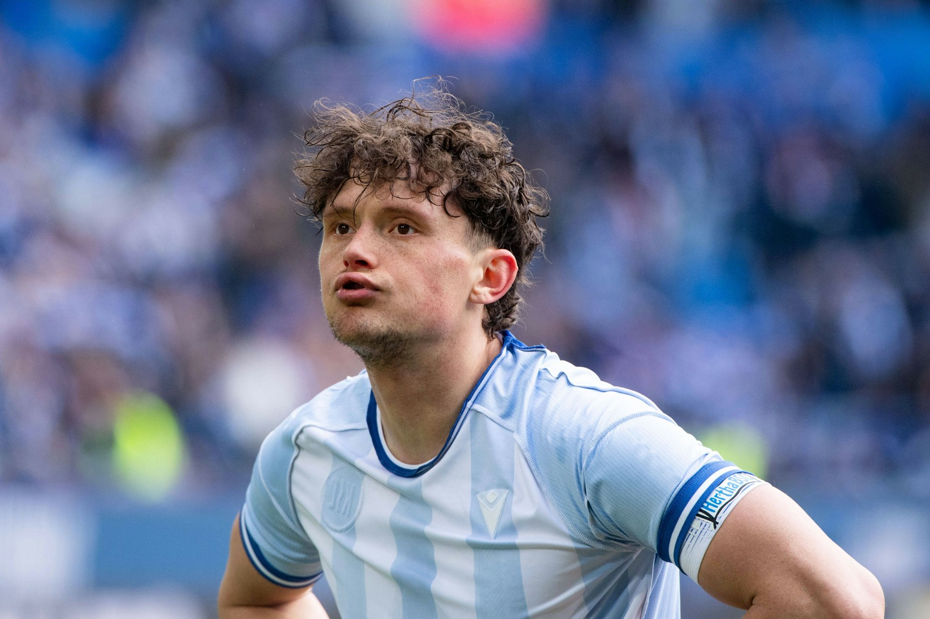 Fabian Reese (26) gehörte mal wieder zu den besten Spielern bei Hertha BSC, konnte die Pleite beim Karlsruher SC aber nicht verhindern. 