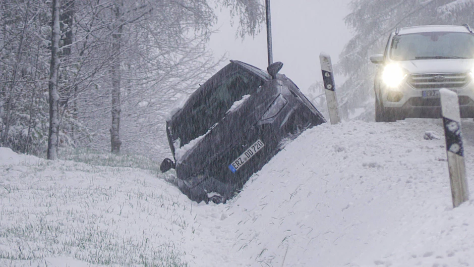 Mit diesen Schneefällen haben selbst die wintererprobten Erzgebirger nicht gerechnet. 
