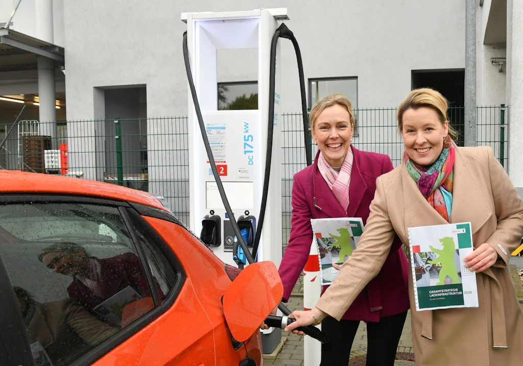 Berlin muss bei Ladesäulen für E-Fahrzeuge deutlich zulegen