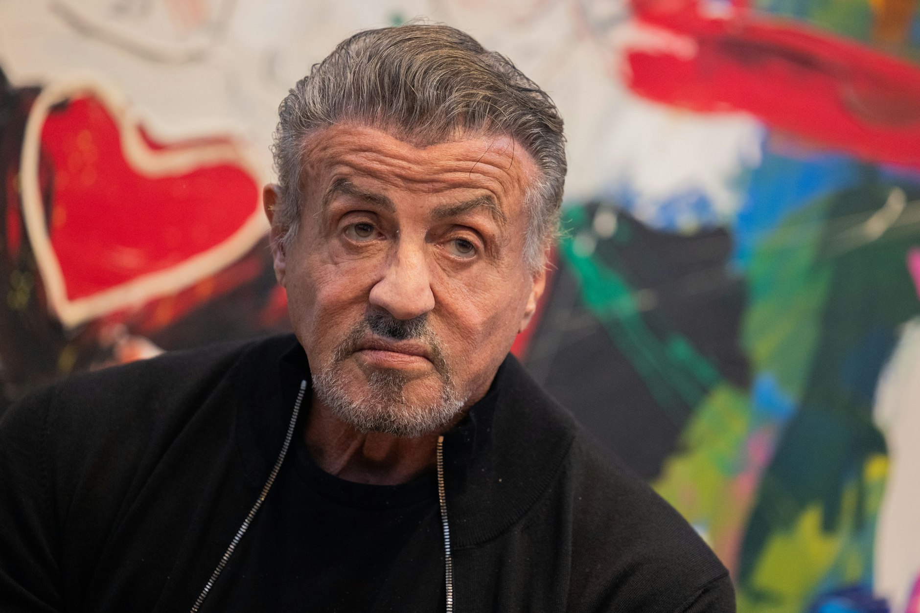 Sylvester Stallone soll ein fieser „Rambo“ am Set seiner neuen Serie sein.