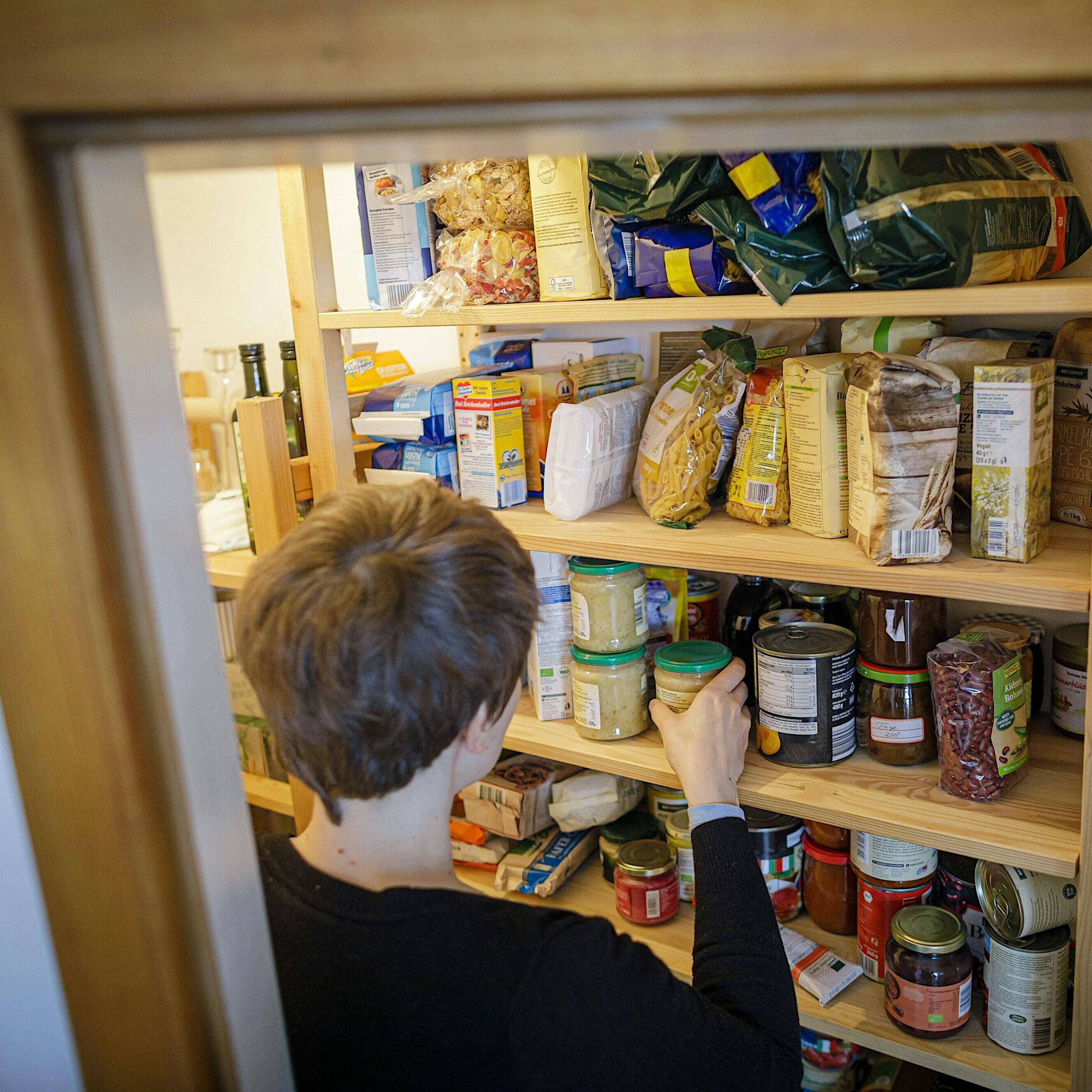 Besuch bei Berliner Prepper: Auf alles vorbereitet, von Naturkatastrophe bis Krieg