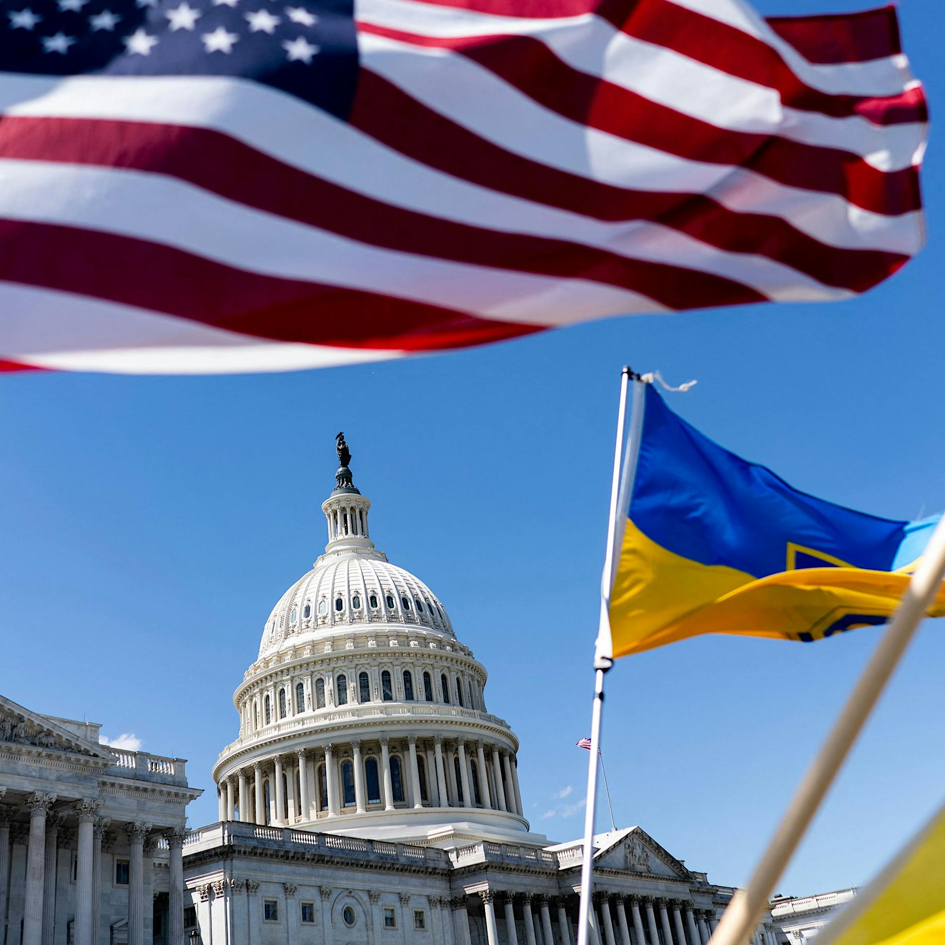 Waffenhilfen aus den USA an die Ukraine: Was bedeutet das vielleicht letzte Rüstungspaket?