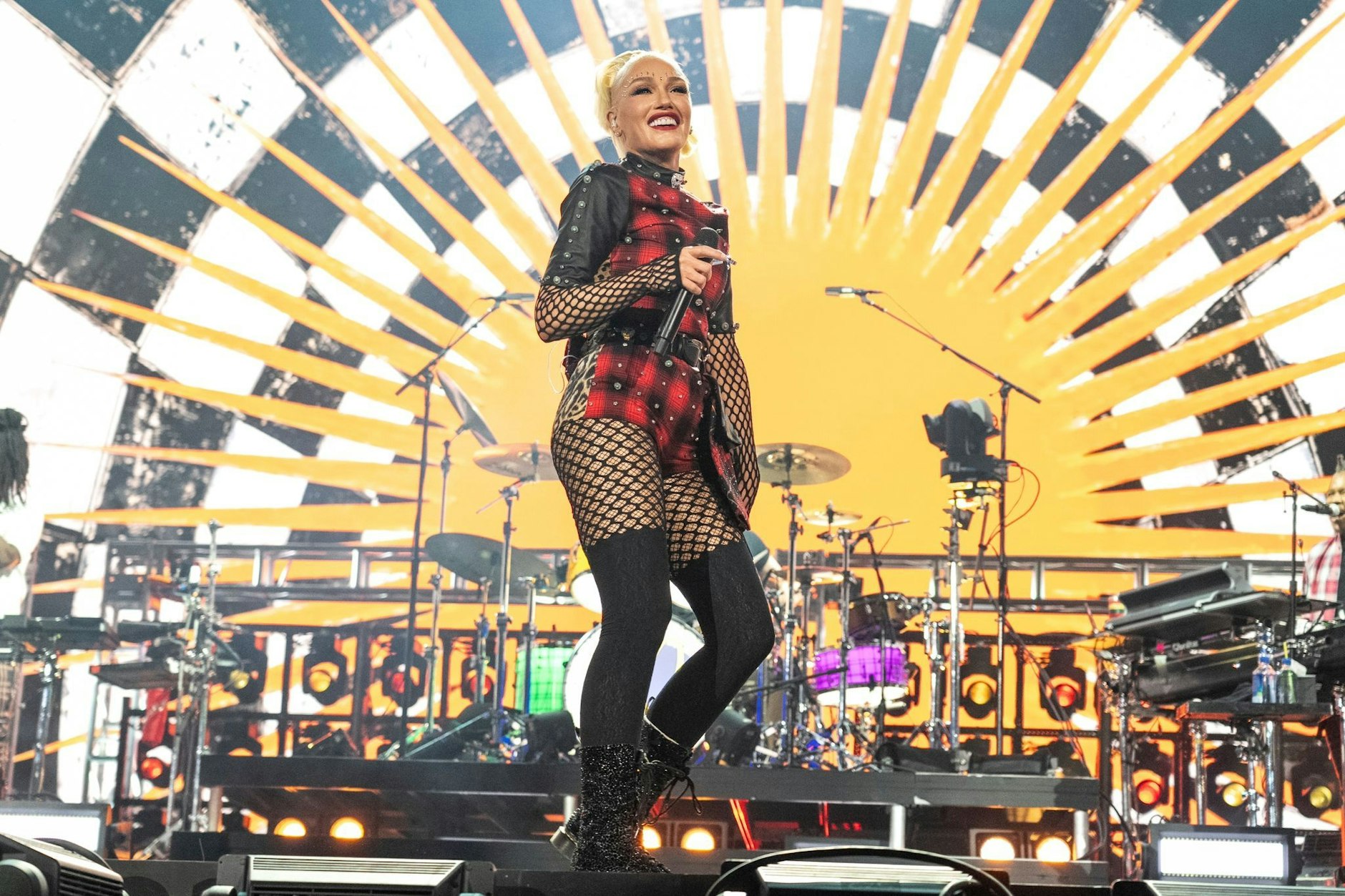 Am letzten Wochenende haben No Doubt beim Coachella-Festival 9 Jahre nach ihrem letzten gemeinsamen Auftritt ihr Comeback gefeiert. Auch an diesem Wochenende ist Frontfrau Gwen Stefani mit Freude dabei.  