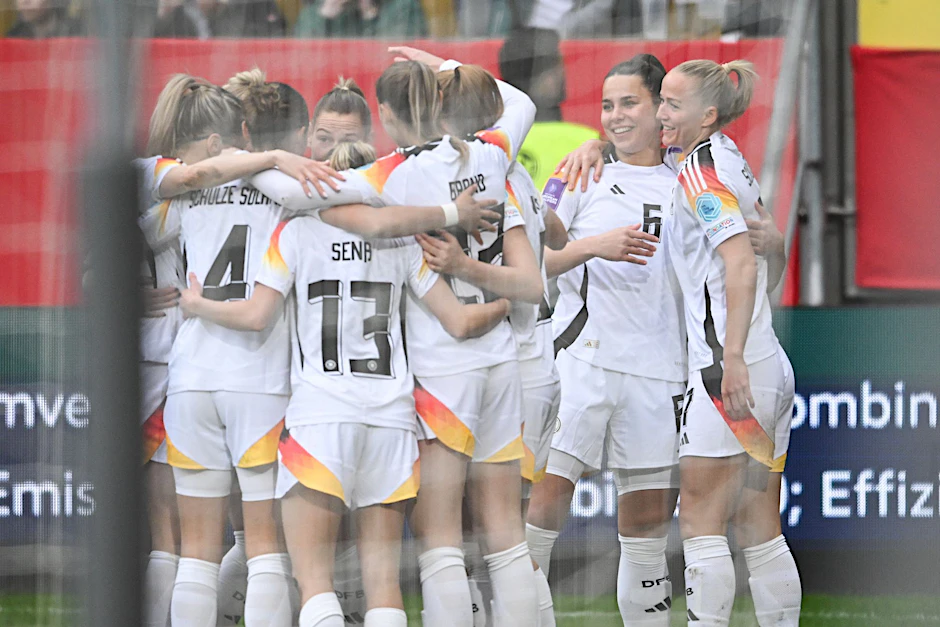 Die DFB-Frauen feierten im zweiten EM-Qualifikationsspiel den zweiten Sieg.  
