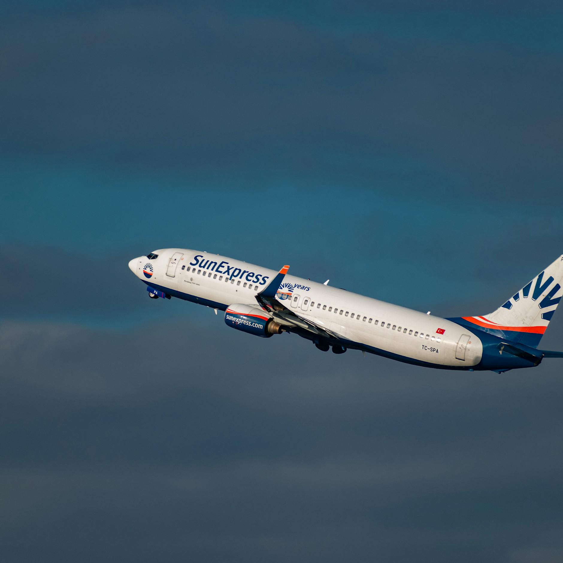 Touristen saufen Alkohol für 4-Stunden-Flug in 25 Minuten leer