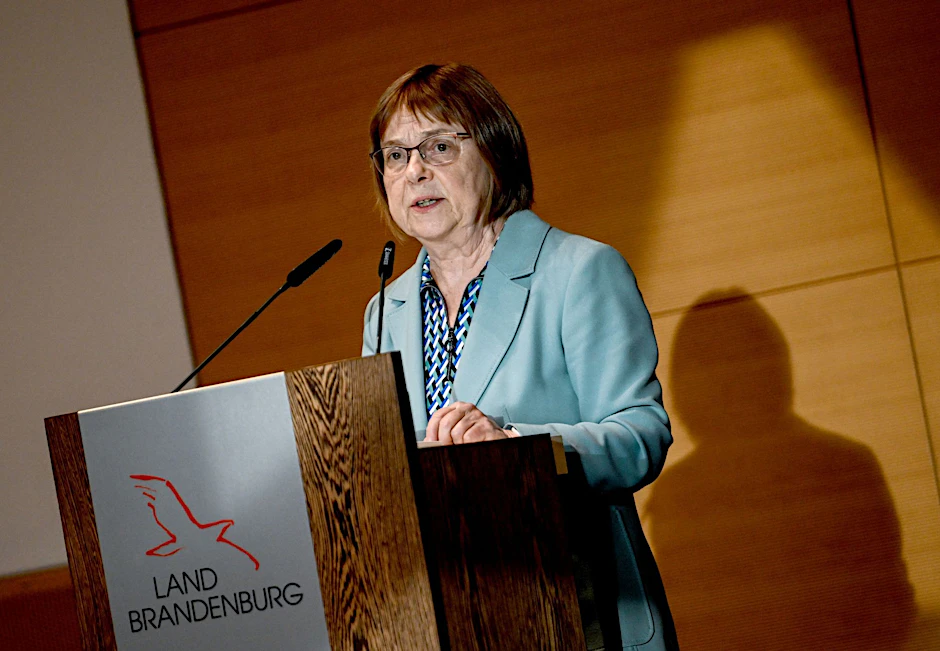 ARCHIV - Brandenburgs Sozialministerin Ursula Nonnemacher.  