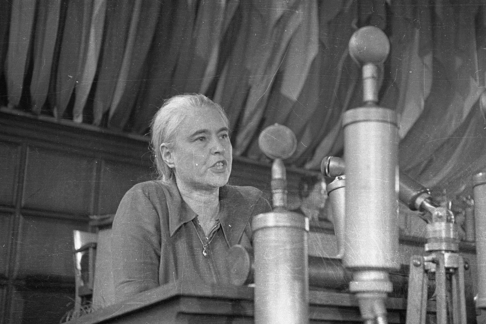 Die deutsche Schriftstellerin Anna Seghers im Jahr 1948: Auch sie gehörte zu den Autorinnen, die von den Nationalsozialisten zensiert wurden.