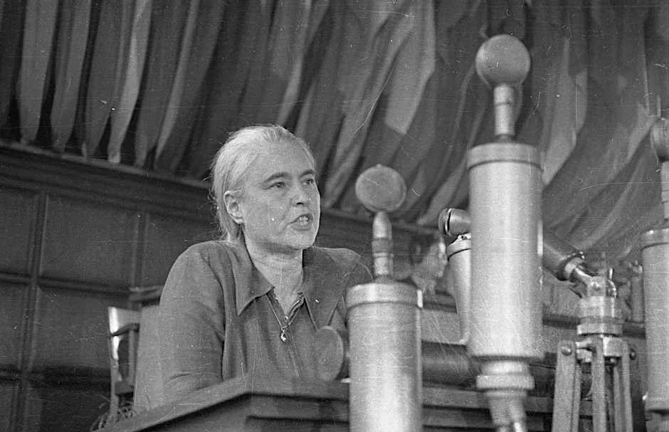 Die deutsche Schriftstellerin Anna Seghers im Jahr 1948: Auch sie gehörte zu den Autorinnen, die von den Nationalsozialisten zensiert wurden.