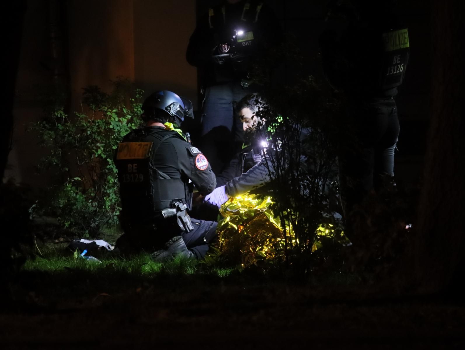 VIDEO! Horror in Lichtenberg: Zwölf-Meter-Sturz, zwei Schwerverletzte, ein großes Rätsel