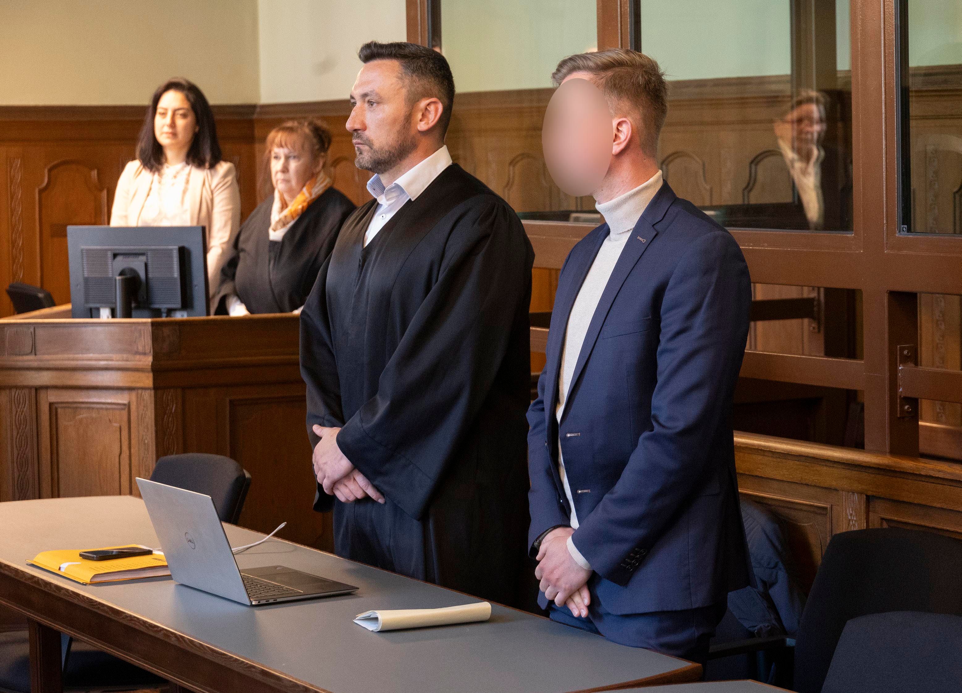 Aus Spielsucht! IT-Chef der DRK-Kliniken zockte 1,6 Millionen Euro ab