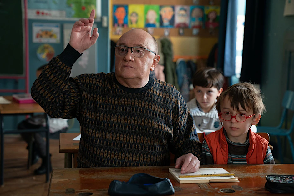 HANDOUT - Michel Blanc in einer Szene des Films "Es sind die kleinen Dinge".  nment/dpa