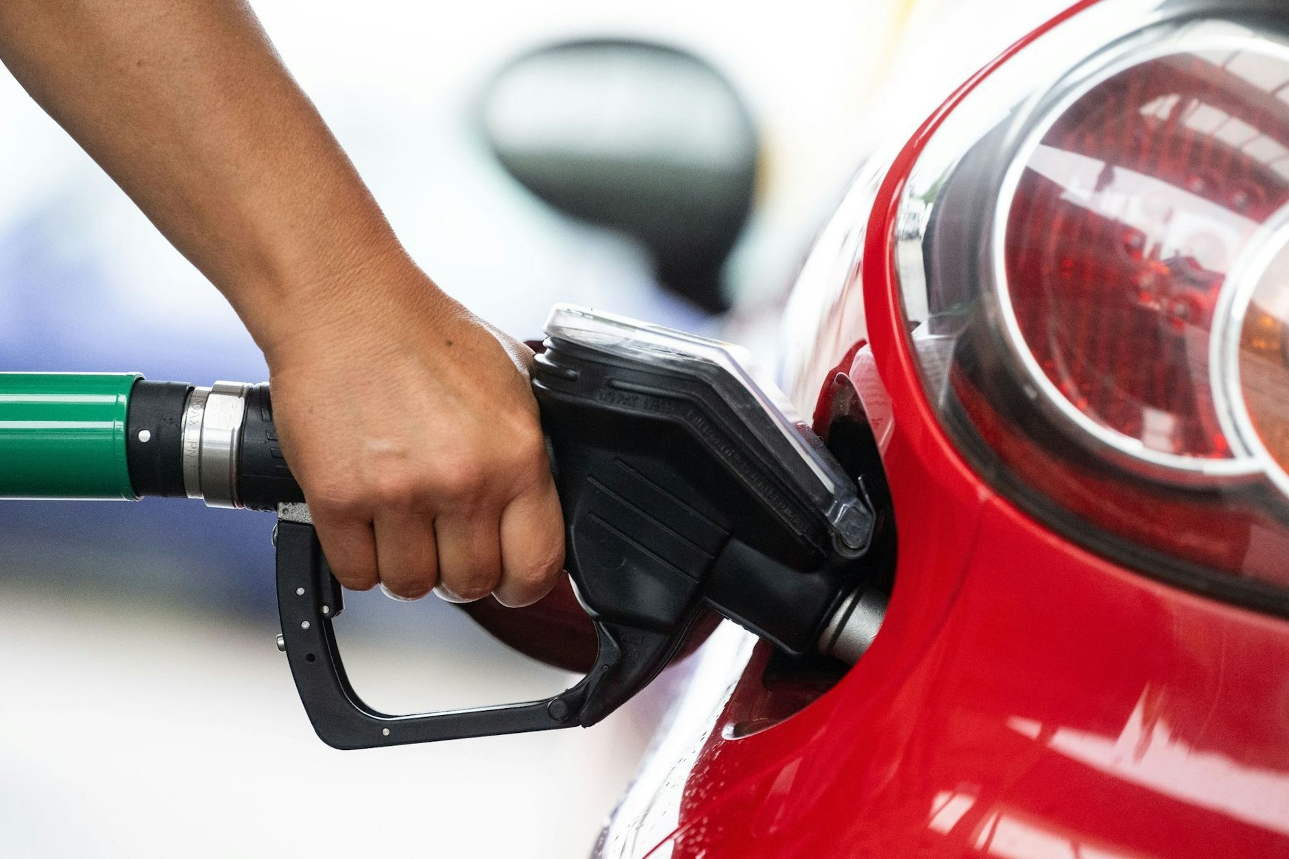 Gute Nachrichten für Autofahrer: Tanken wird wieder etwas günstiger.