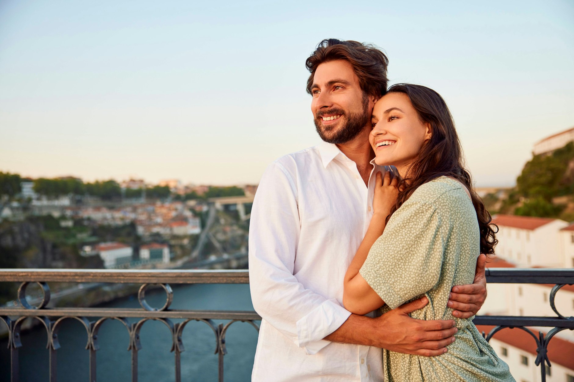 Laut Horoskop bekommen einige Sternzeichen im Mai unglaubliche News.