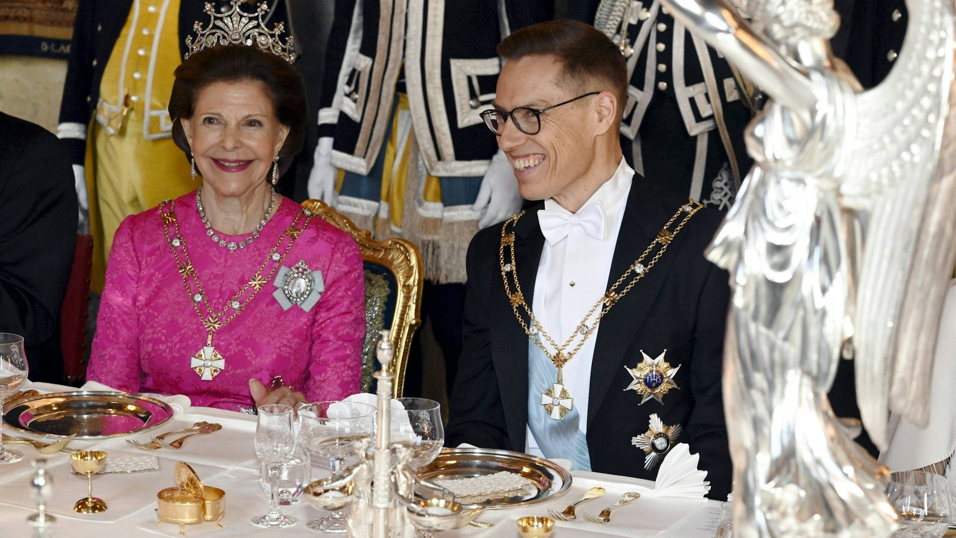 Königin Silvia am Abend beim Galadinner mit Finnlands Präsidenten Alexander Stubb.