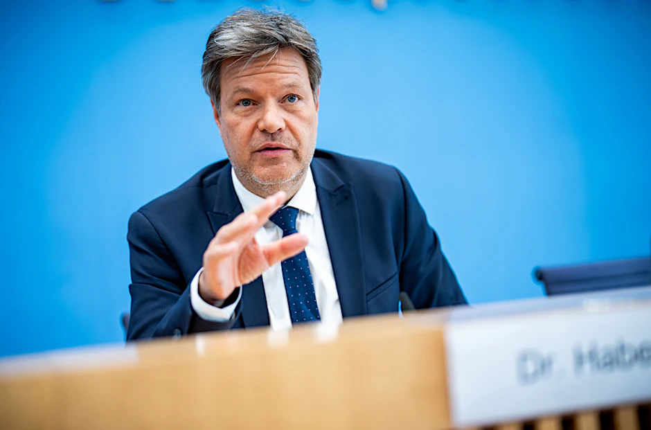 Wirtschaftsminister Robert Habeck (Grüne) spricht bei einer Pressekonferenz seines Ministeriums.