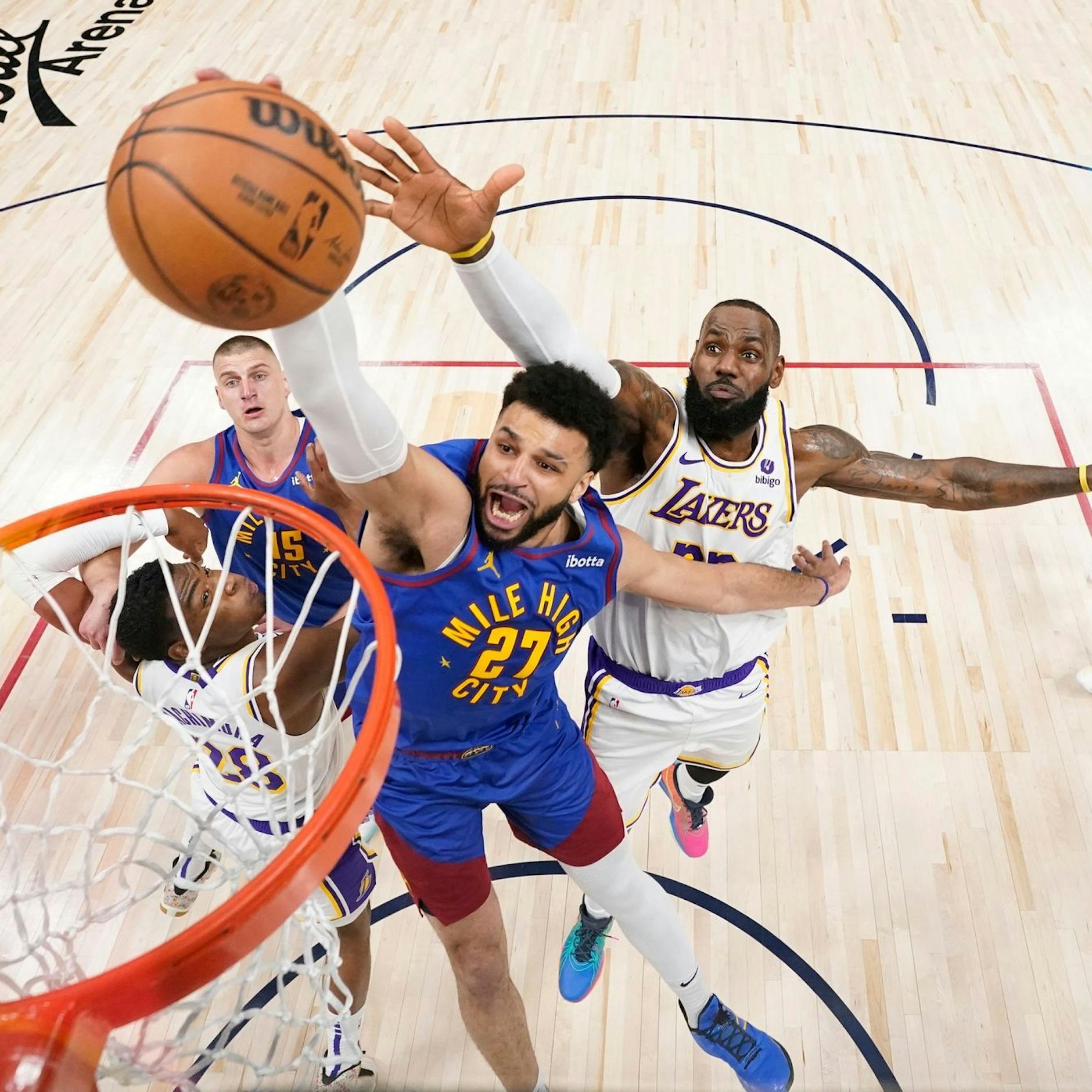Image - NBA-Titelverteidiger Denver besiegt Lakers zum Playoff-Start
