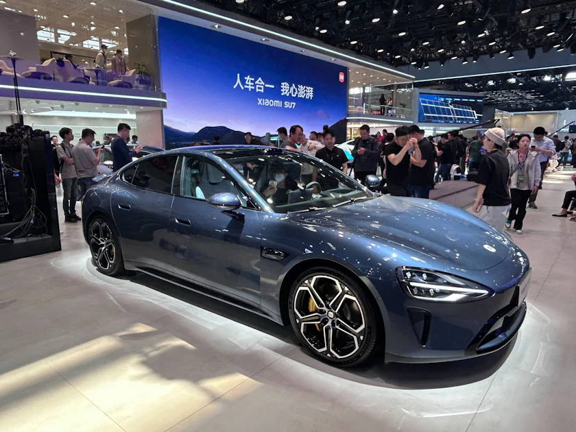 Erstes E-Auto von Xiaomi kommt in China gut an