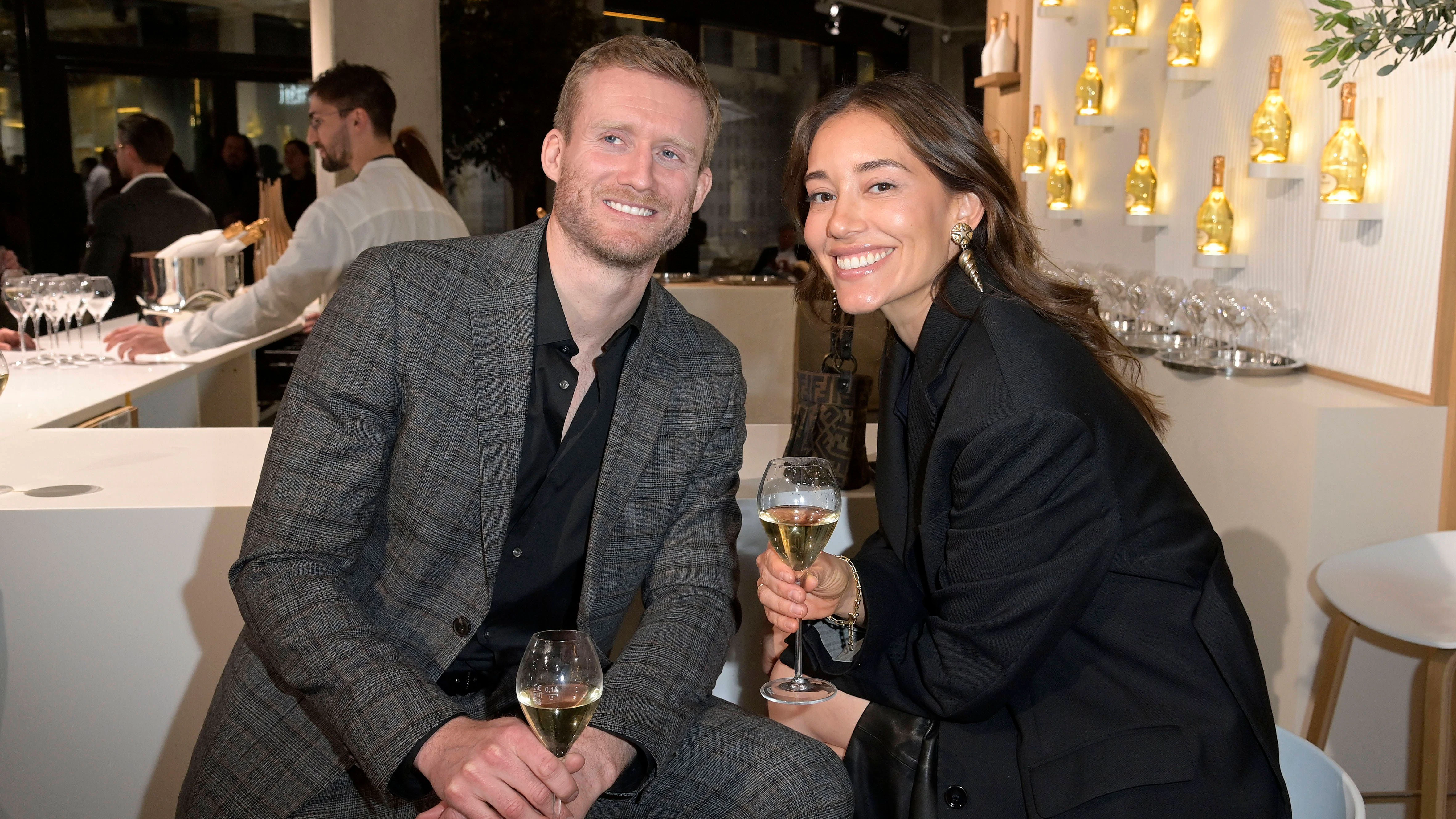 Ex-Nationalkicker André Schürrle mit Ehefrau Anna beim Ruinart-Event in Berlin
