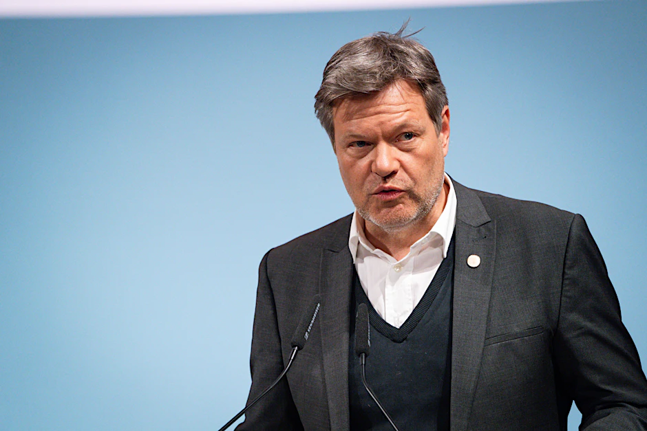 Neue Dokumente zum Atomausstieg bringen Wirtschaftsminister Robert Habeck (Grünen) in Erklärungsnot.