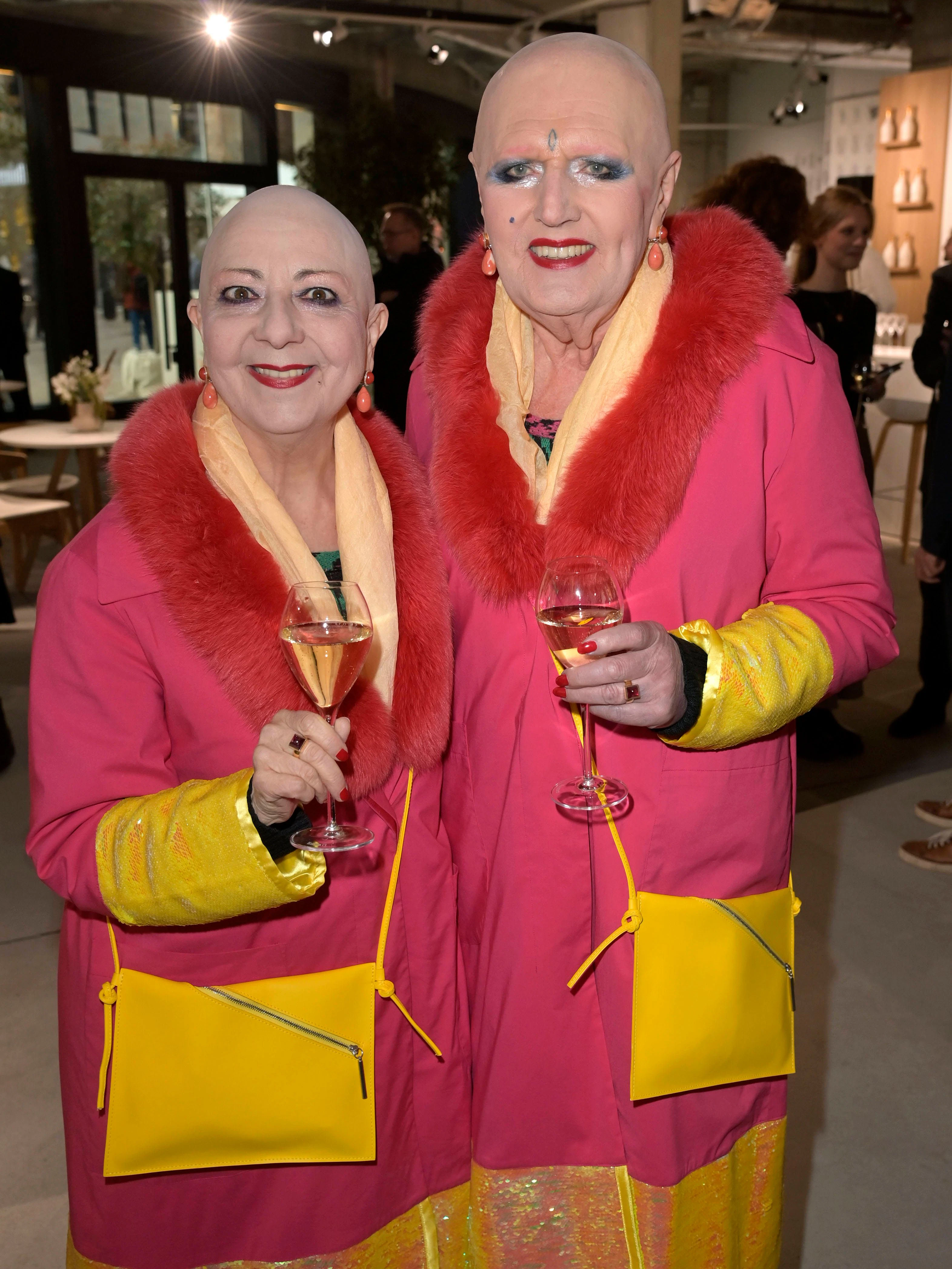 Eva &amp; Adele kamen ebenfalls zur Ruinart-Ausstellung mit Noah Becker.