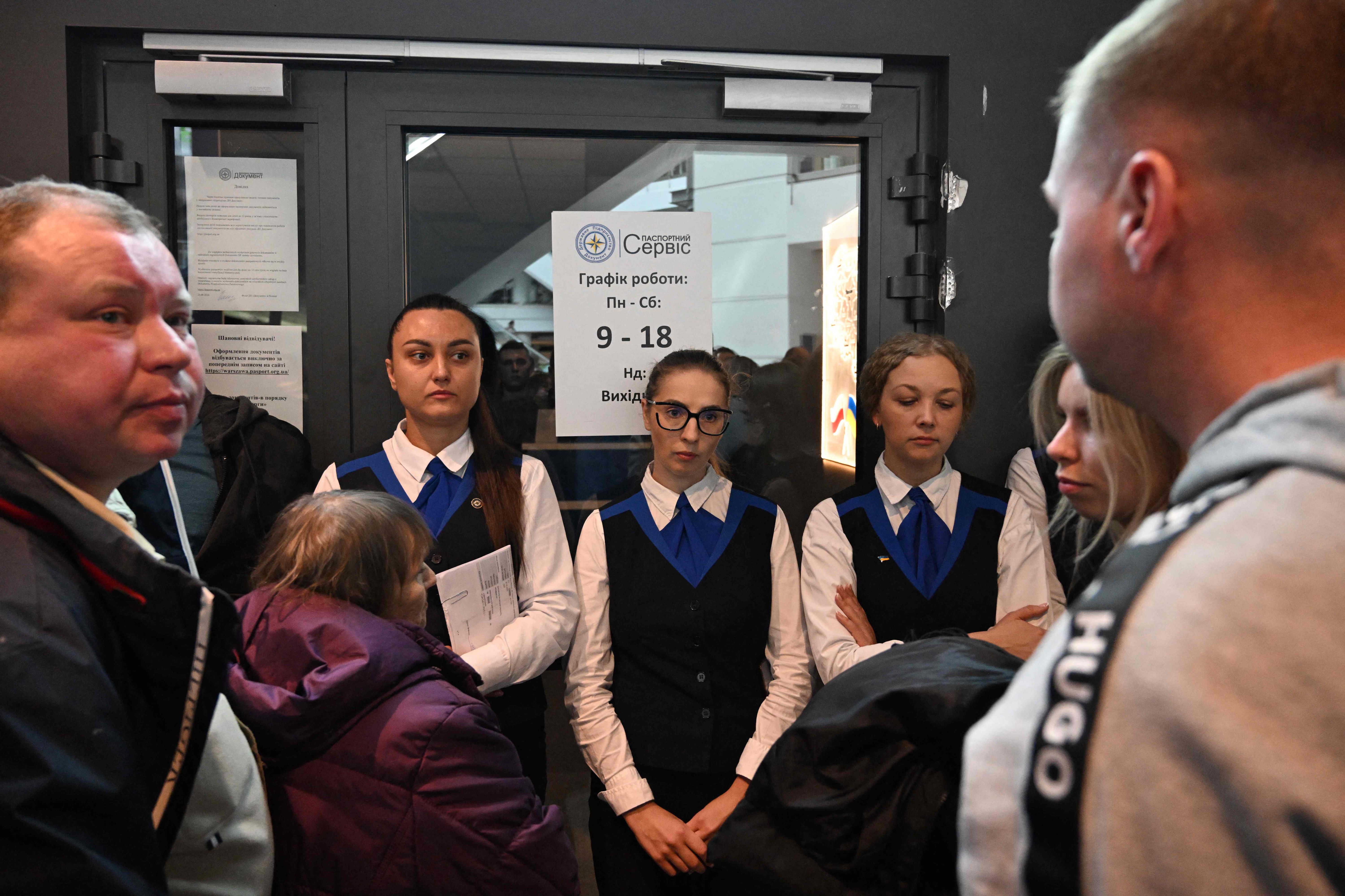 Η Ουκρανία αντιγράφει τον Λουκασένκο: Οι Ουκρανοί που ζουν στο εξωτερικό πρέπει να επιστρέψουν στην πατρίδα τους και να πολεμήσουν