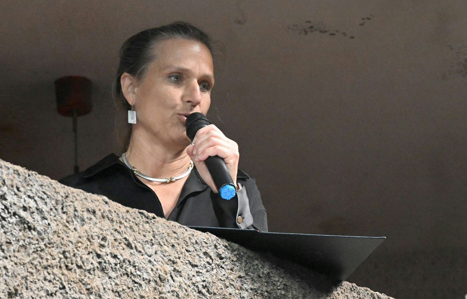 Die Staatsministerin Katja Keul (Bündnis 90/Die Grünen) bei der offiziellen Eröffnung des Deutschen Pavillons bei der Kunstbiennale in Venedig.  